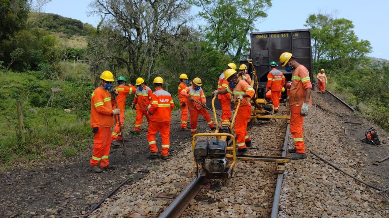 Após incidente, transporte de cargas deve ser normalizado até terça-feira (21)