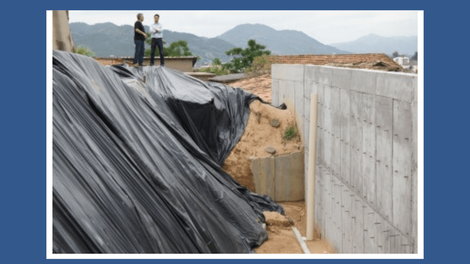 Muro de contenção da estação de tratamento de água desbarranca e moradores são desalojados