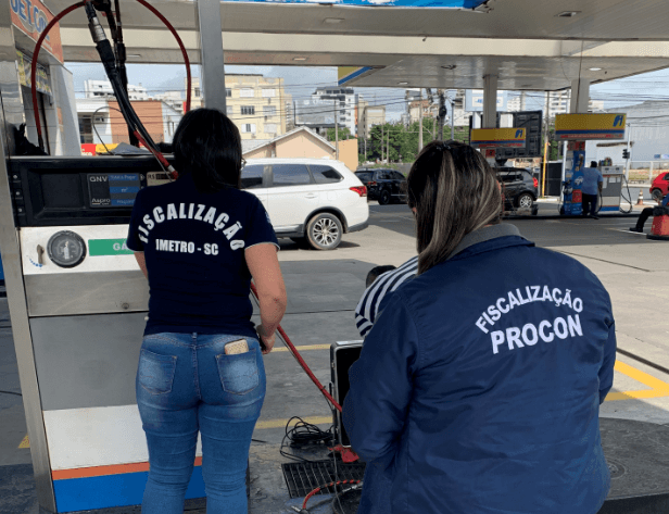 Postos de combustíveis que comercializam GNV são fiscalizados