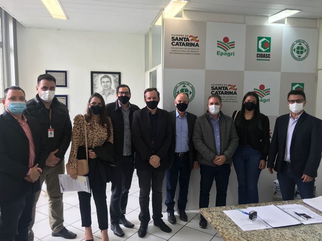 Representantes da prefeitura de Laguna solicitam desassoreamento do Rio Parobé