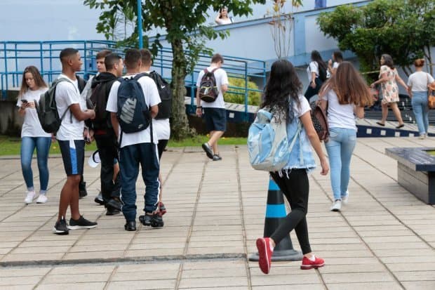 Sistema de recadastro dos estudantes da rede estadual para 2022 está aberto