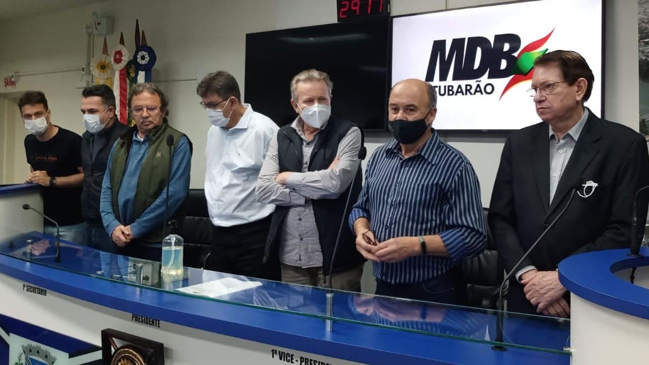 PRIMEIRA MÃO - O "novo" MDB nasce com cara de velho