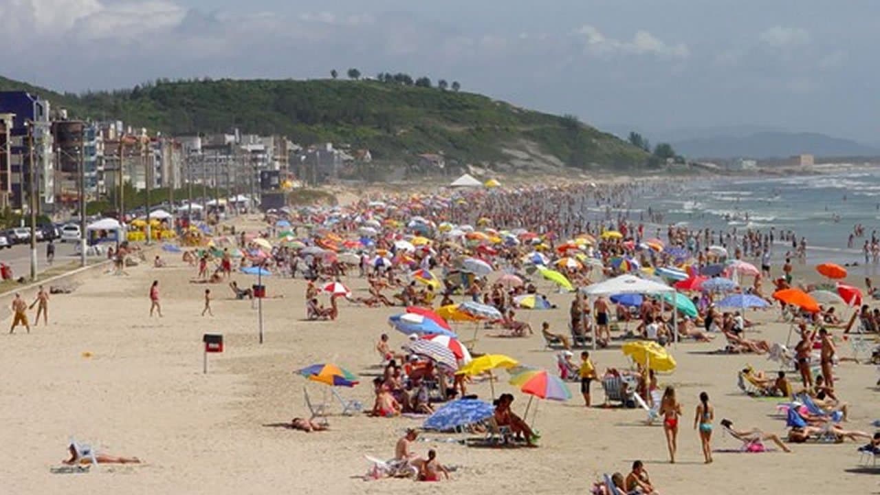 Mutirão de limpeza será realizado na Praia do Mar Grosso nesta quinta (1º)