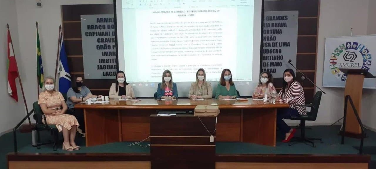 Comissão de vereadoras da Amurel é oficializada, ganha nome e diretoria
