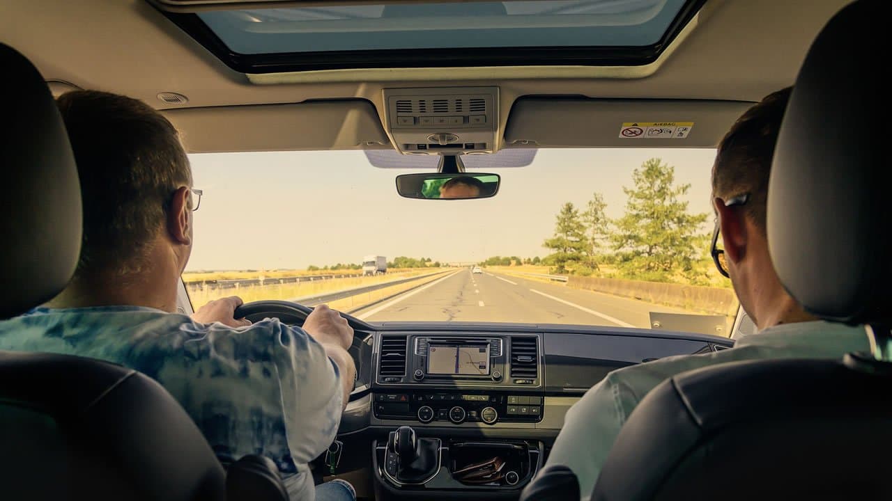 Dicas para uma viagem segura durante o feriadão da República