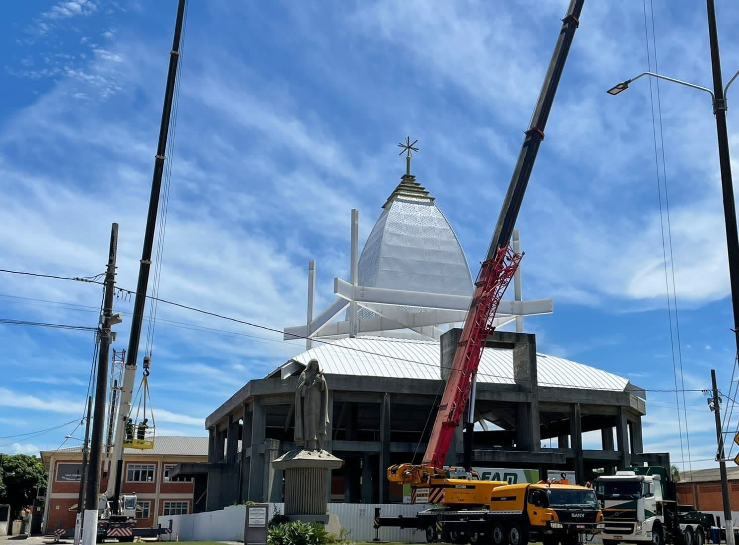 Santuário de Santa Teresinha recebe a “estrela do sul”