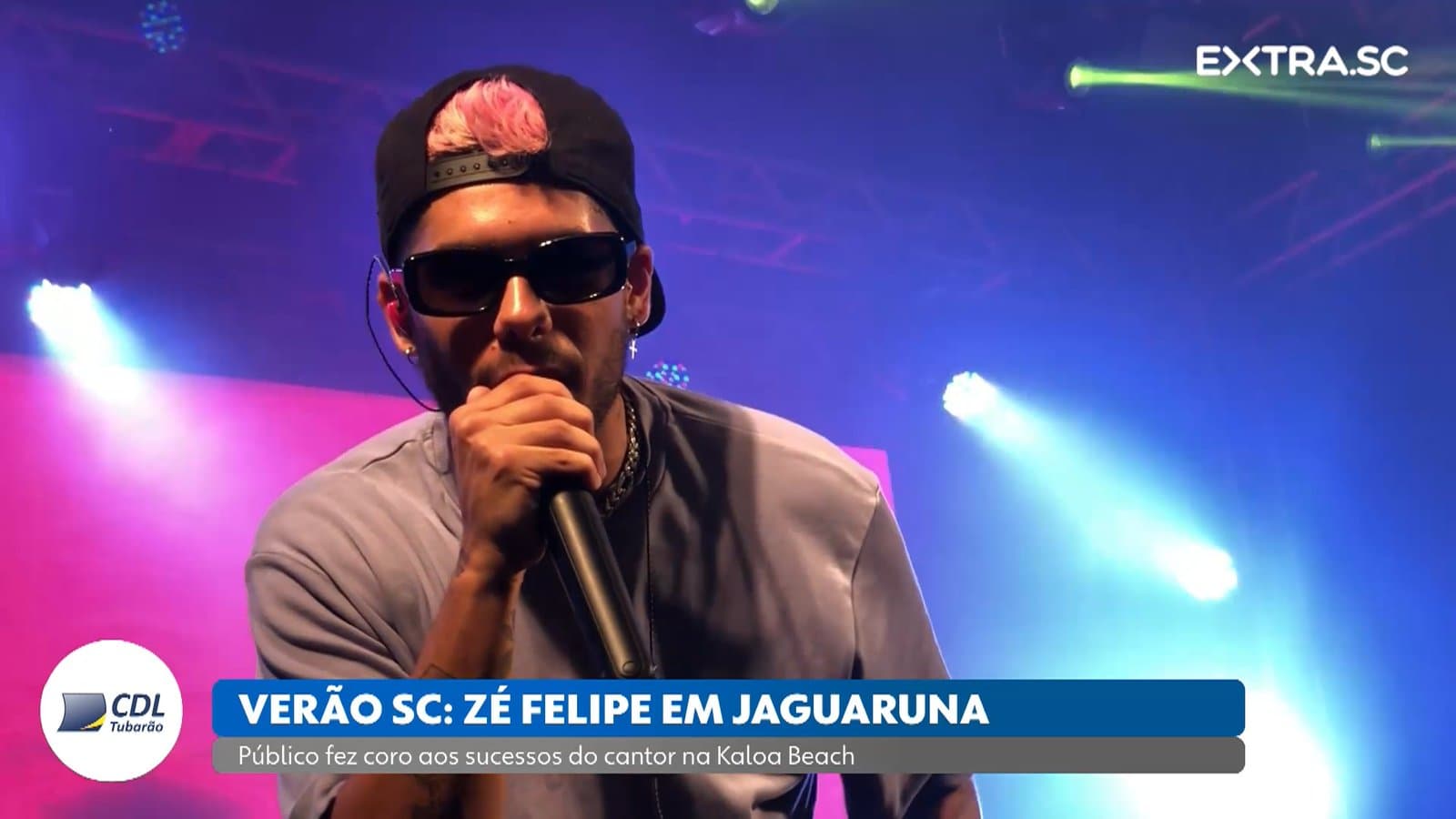 Fãs fazem coro aos sucessos de Zé Felipe em Jaguaruna; assista!