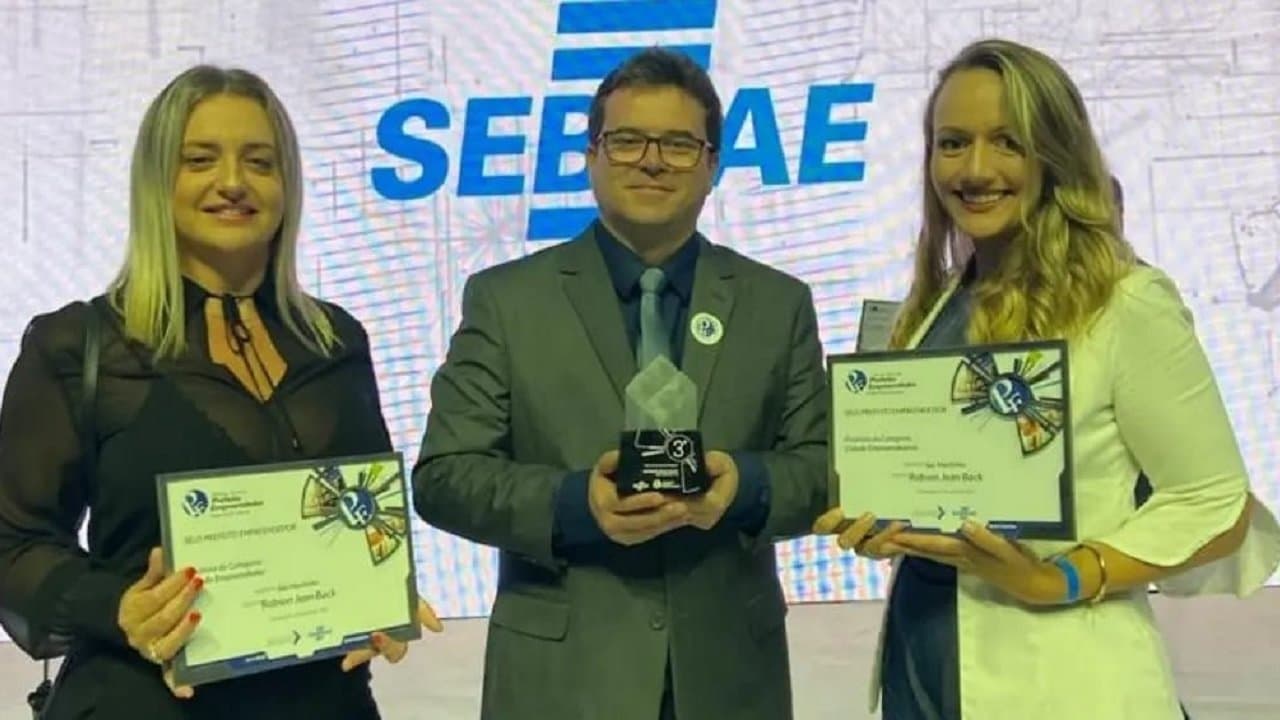 Gestores da região recebem homenagens no Prêmio Prefeito Empreendedor, do Sebrae