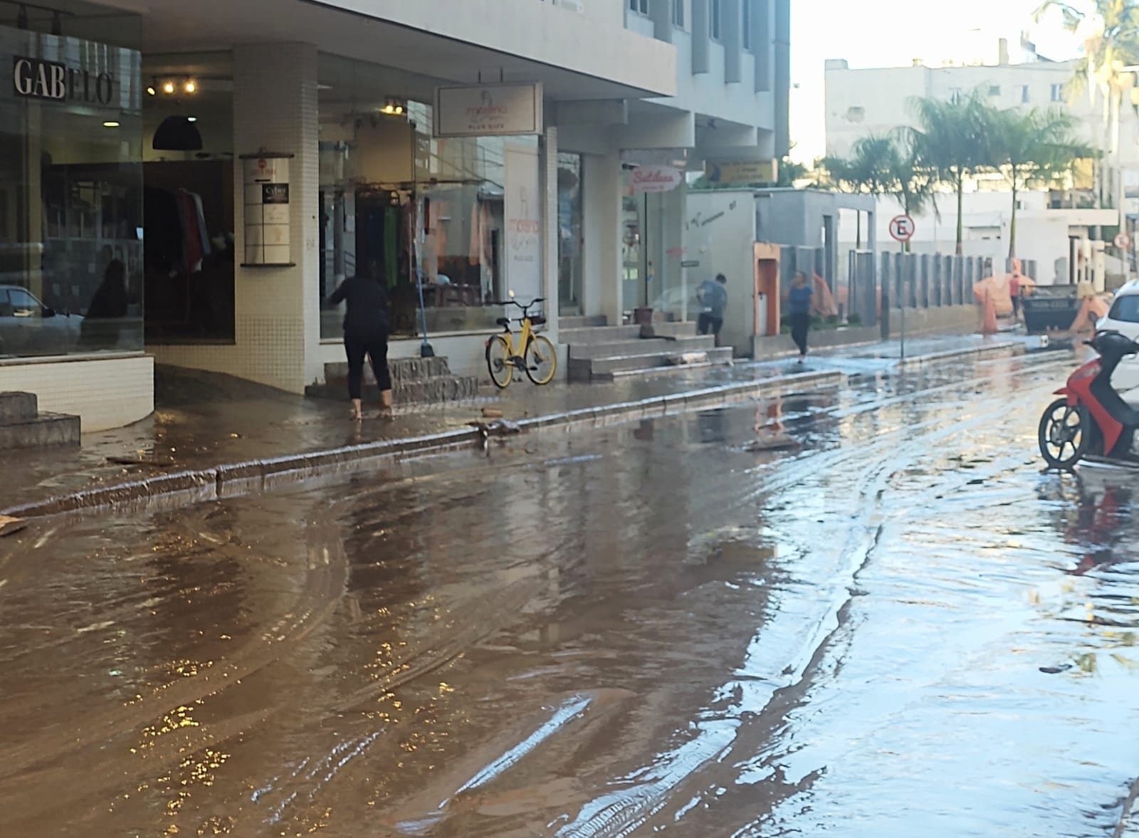 Litoral sul pode sofrer com tempestade no fim da tarde desta sexta-feira (20)