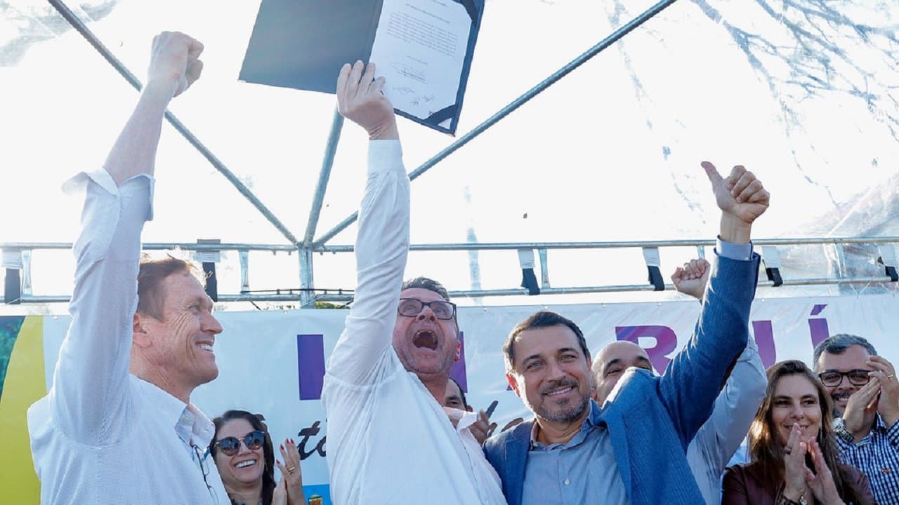 Em roteiro pela região, governador Moisés anuncia R$ 160 milhões em investimentos