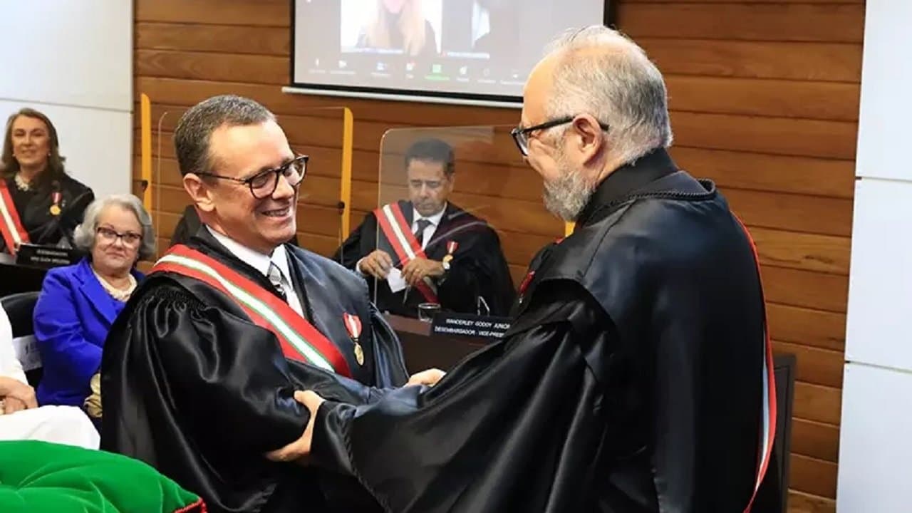 Narbal Antônio de Mendonça Fileti é empossado novo desembargador do TRT-SC