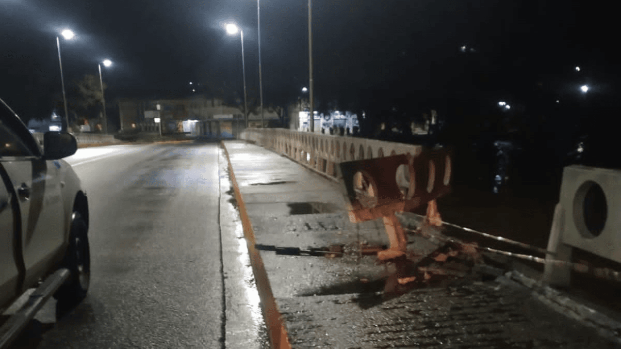 Ponte do Morrotes é danificada e está interditada