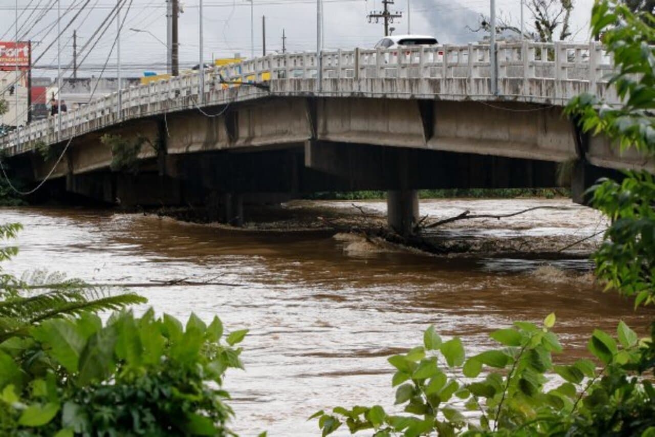 Cronograma de limpeza das pontes de Tubarão é suspenso