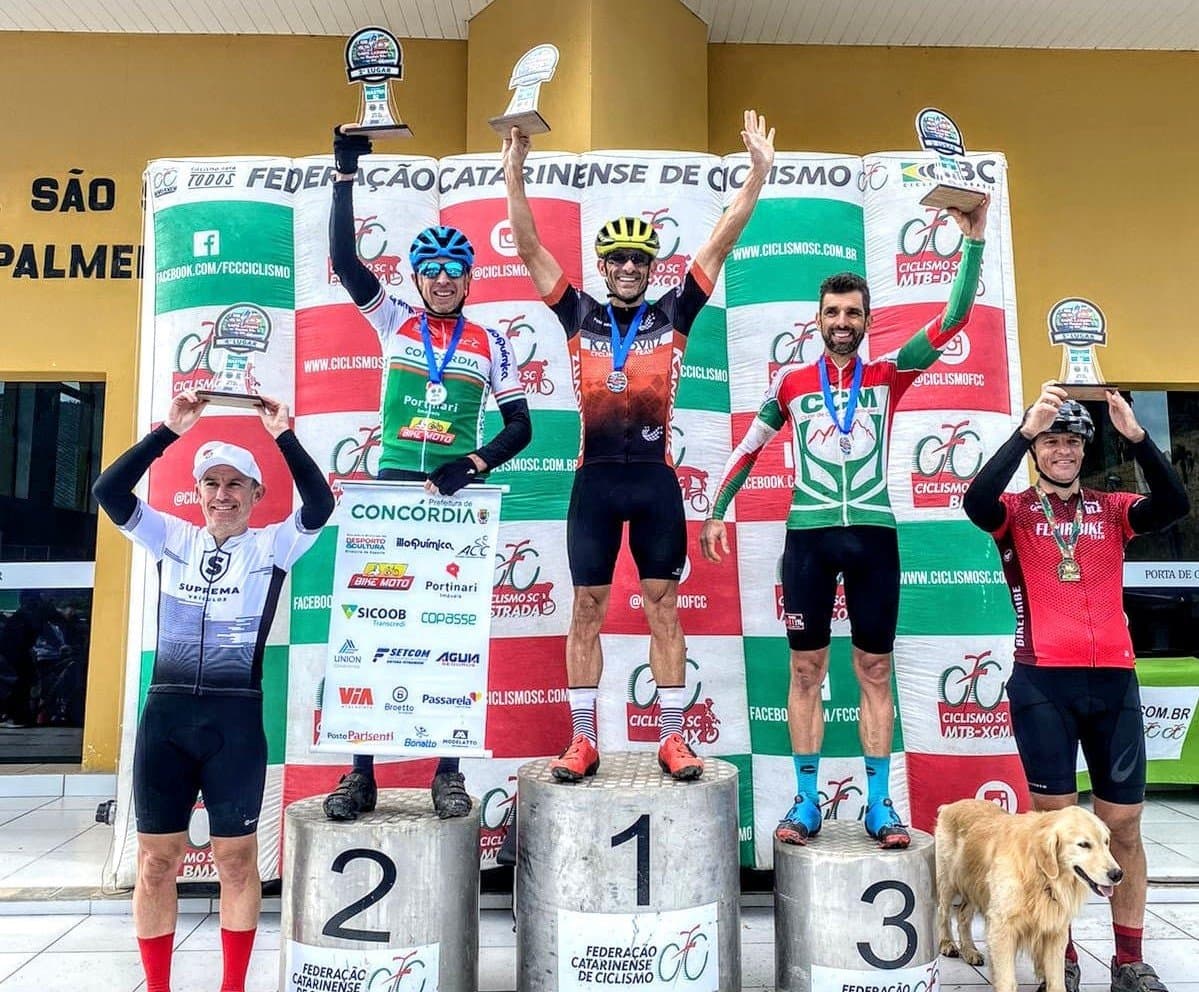Ciclistas de Tubarão são campeões em competição nacional