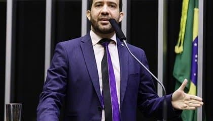 Avante oficializa André Janones como candidato à Presidência da República