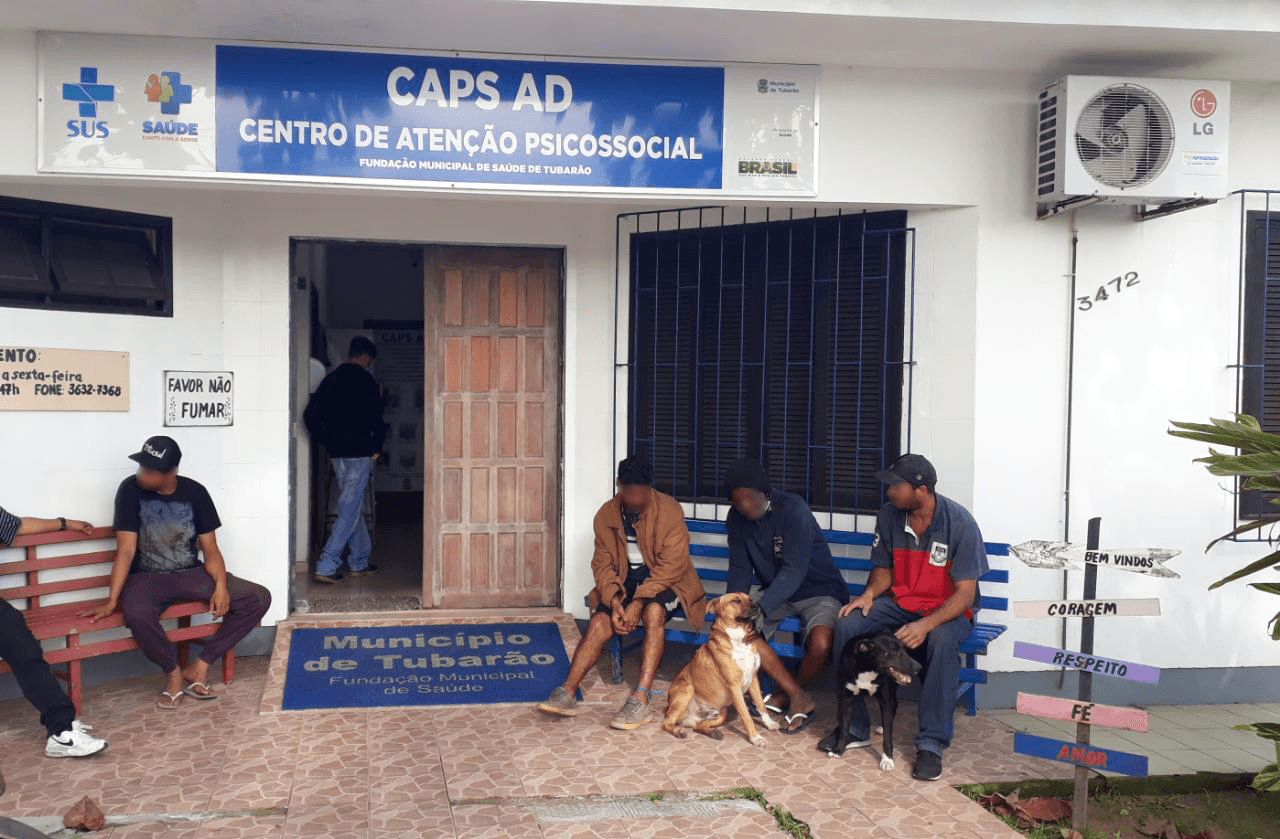 Mais quatro moradores de rua buscam tratamento contra dependência química em Tubarão