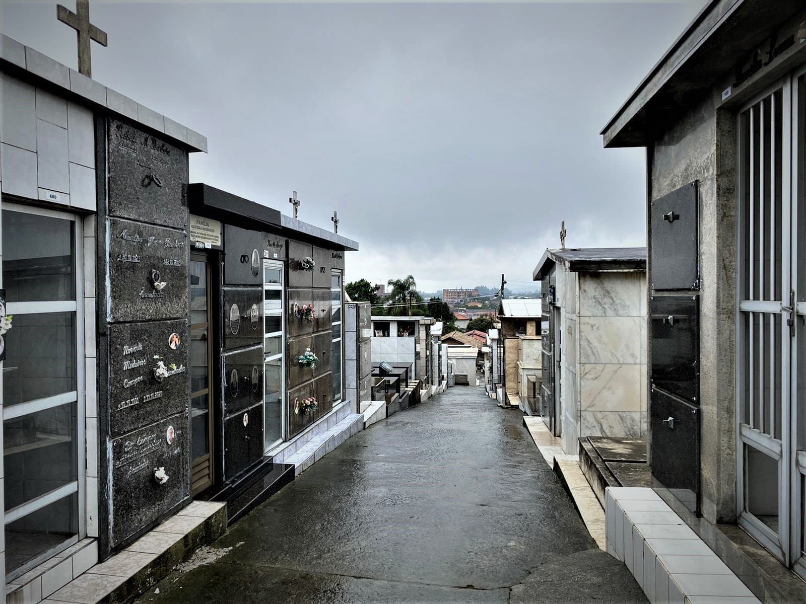 Cemitério Municipal de Capivari ganha marcações e câmeras