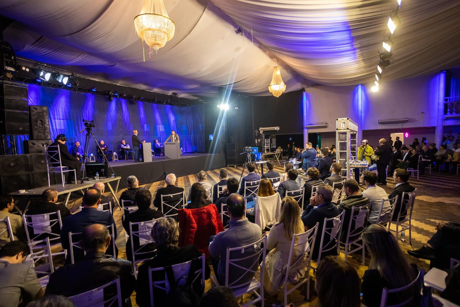 Debate do EXTRA.SC reúne os sete principais candidatos a governador