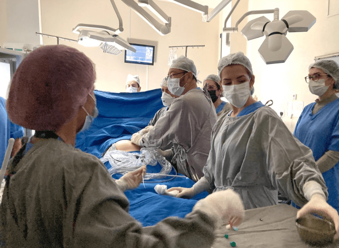 Cirurgia intrauterina em feto 20 semanas é realizada no HNSC