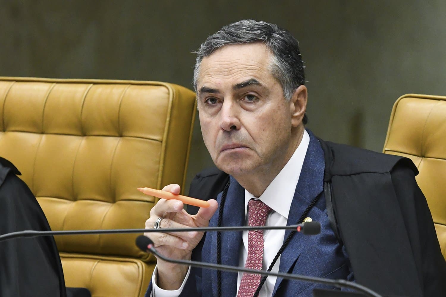 Aplicação do piso nacional da enfermagem é suspensa por ministro do STF
