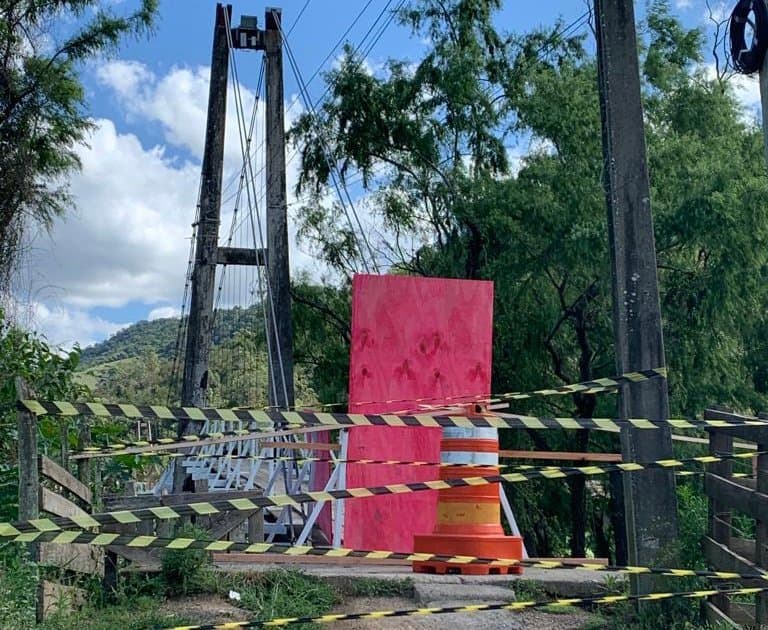 Ponte pênsil do São João é fechada para reparos