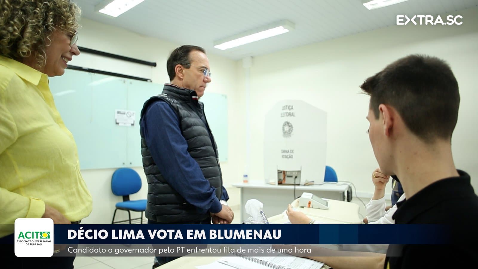 Otimista com a possibilidade de segundo turno, Décio Lima (PT) vota em Blumenau