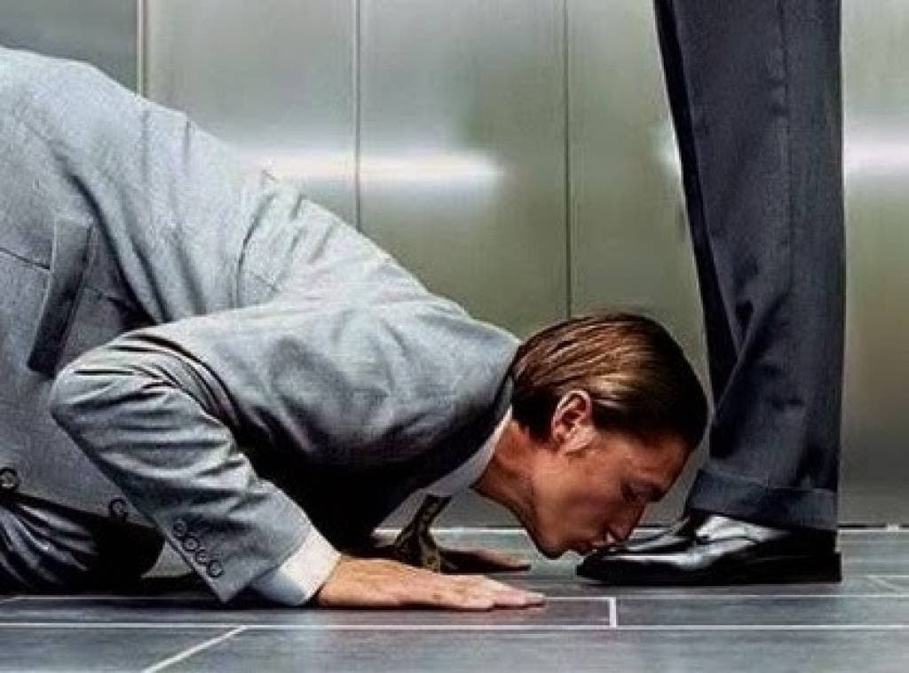 PRIMEIRA MÃO - Uma ponte séria para o mundo dos diferentes