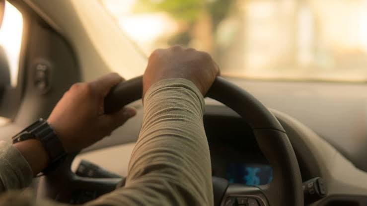 Passageira denuncia agressão de motorista de aplicativo