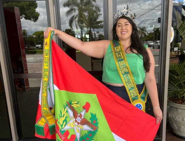 Imbitubense vence o concurso Miss Brasil Culture