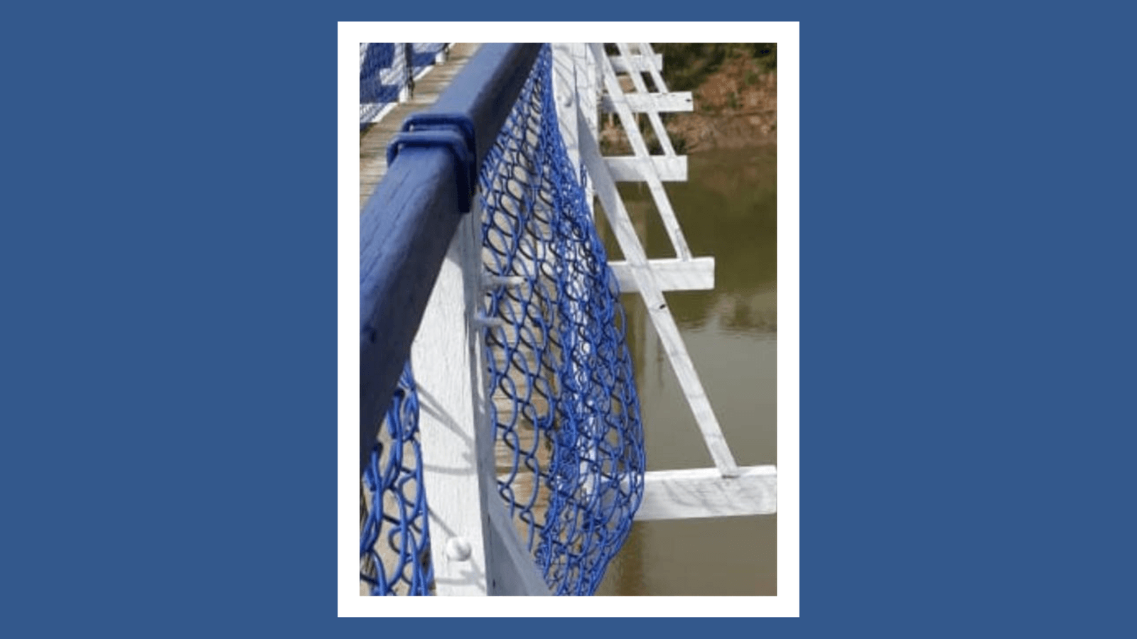 Menos de uma semana após reabertura, ponte pênsil  sofre atos de vandalismo