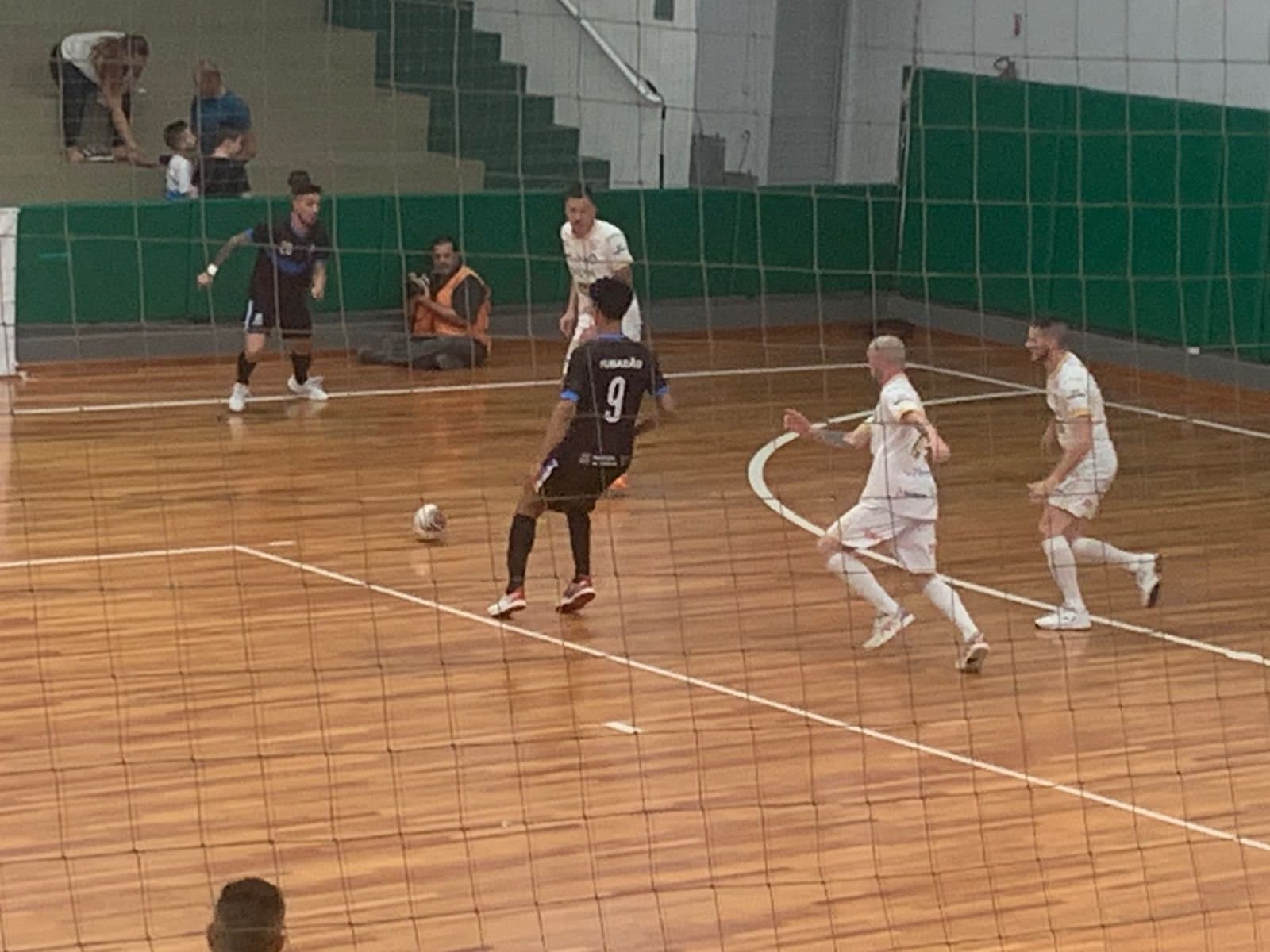 JASC: Tubarão Futsal e Pinhalzinho empatam em partida sem gols