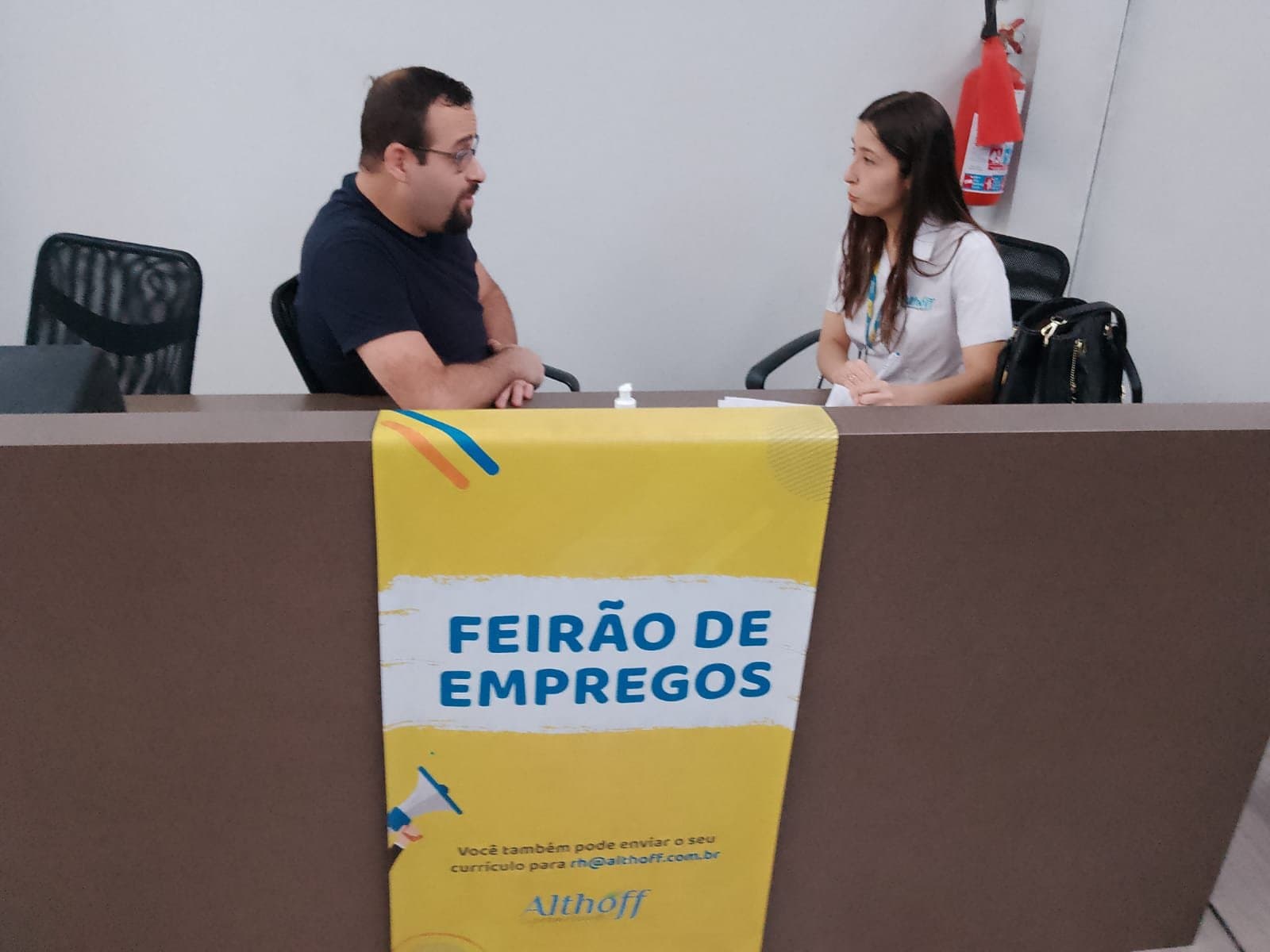 Mais de 10 vagas são ofertadas no Feirão do Emprego da Pessoa com Deficiência