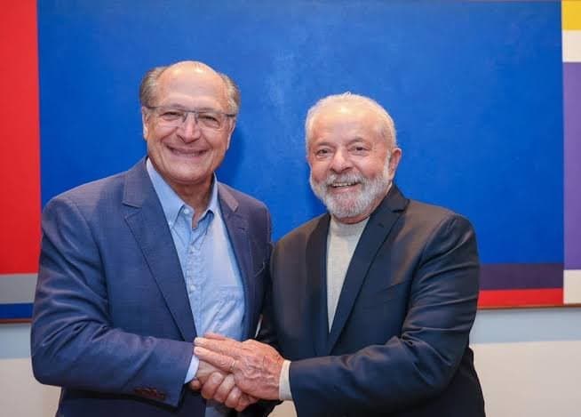 Lula e Alckmin serão diplomados nesta segunda-feira (12)