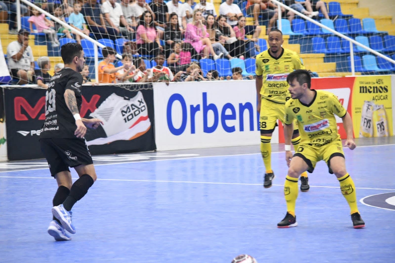 ESTADUAL: Tubarão Futsal perde e precisa vencer jogo da volta para ser campeão