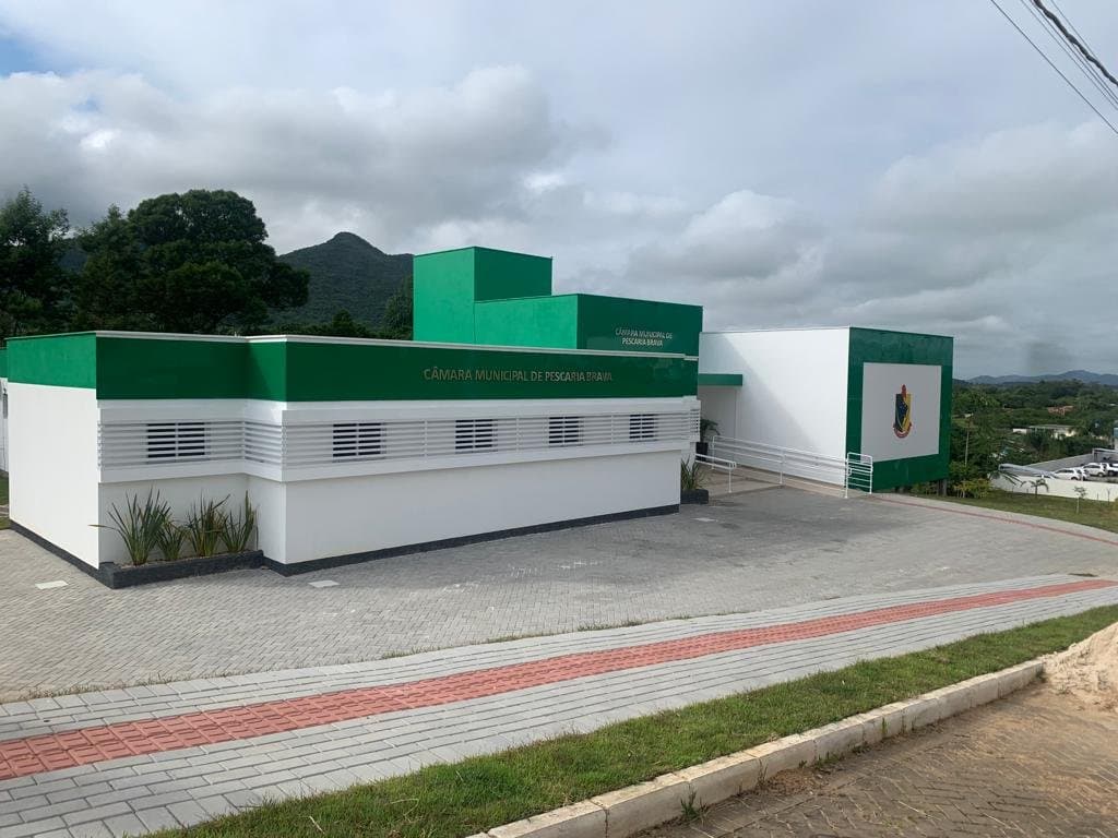 Câmara de Pescaria Brava inaugura sede própria
