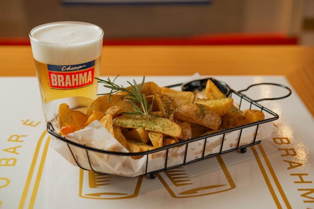 Tubarão ganha primeiro Bar da Brahma rooftop do Brasil