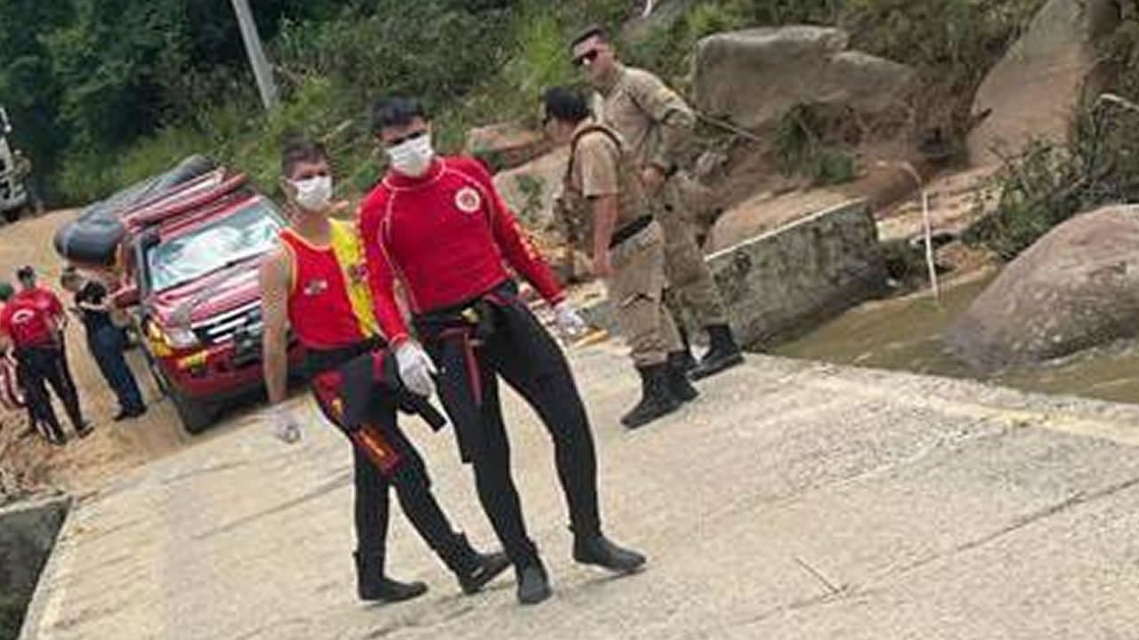 Corpo é encontrado no rio, em Alto Pedrinhas