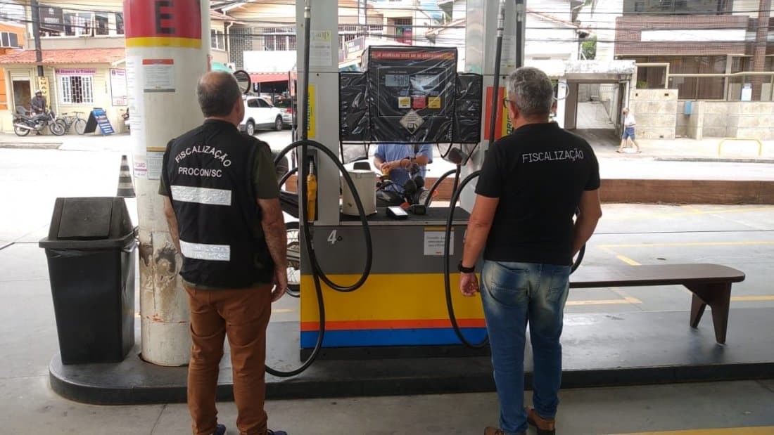 Procon fiscaliza postos contra aumentos abusivos no preço dos combustíveis
