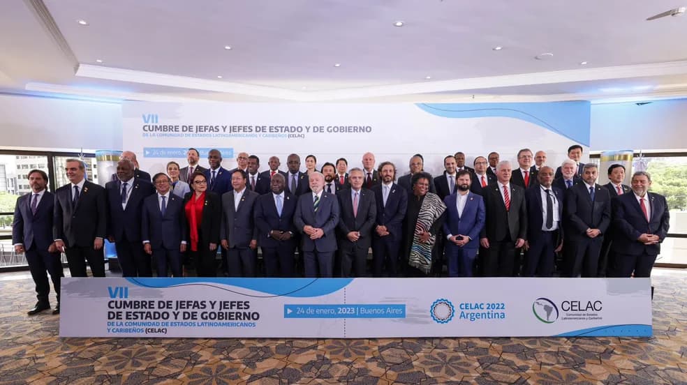 Países da Celac divulgam documento em que defendem democracia