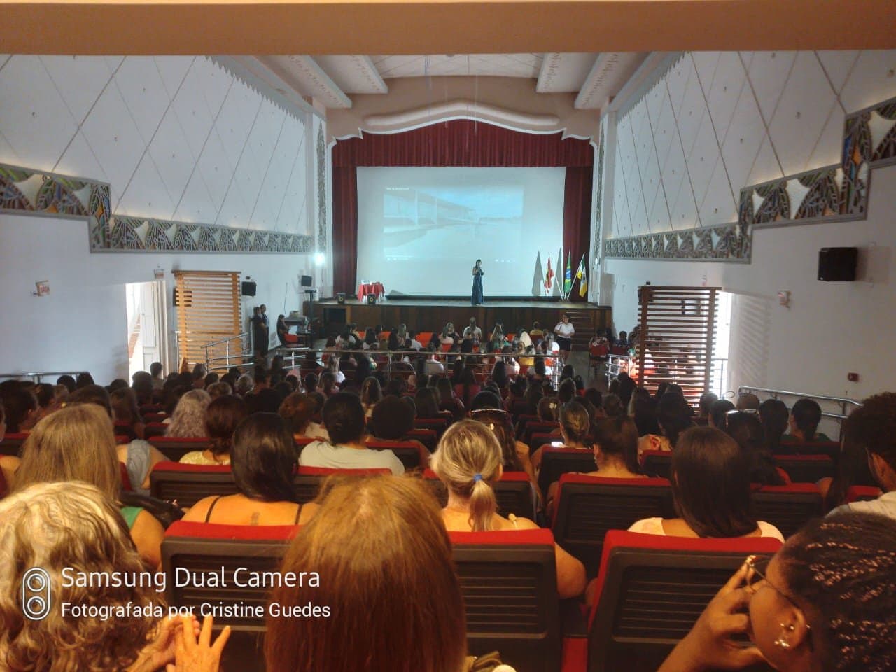 Evento marca a abertura oficial do ano letivo de Laguna