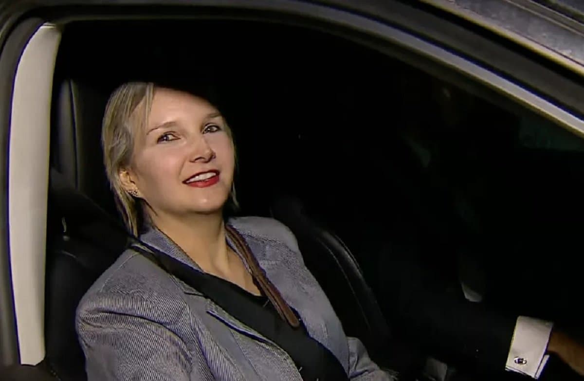 Com nome de solteira, Elize Matsunaga vira motorista de aplicativo