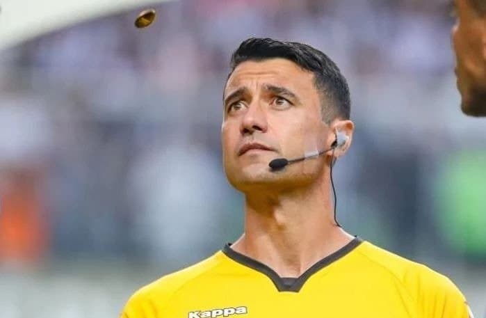 Árbitro Bráulio da Silva Machado é agredido após encerrar partida