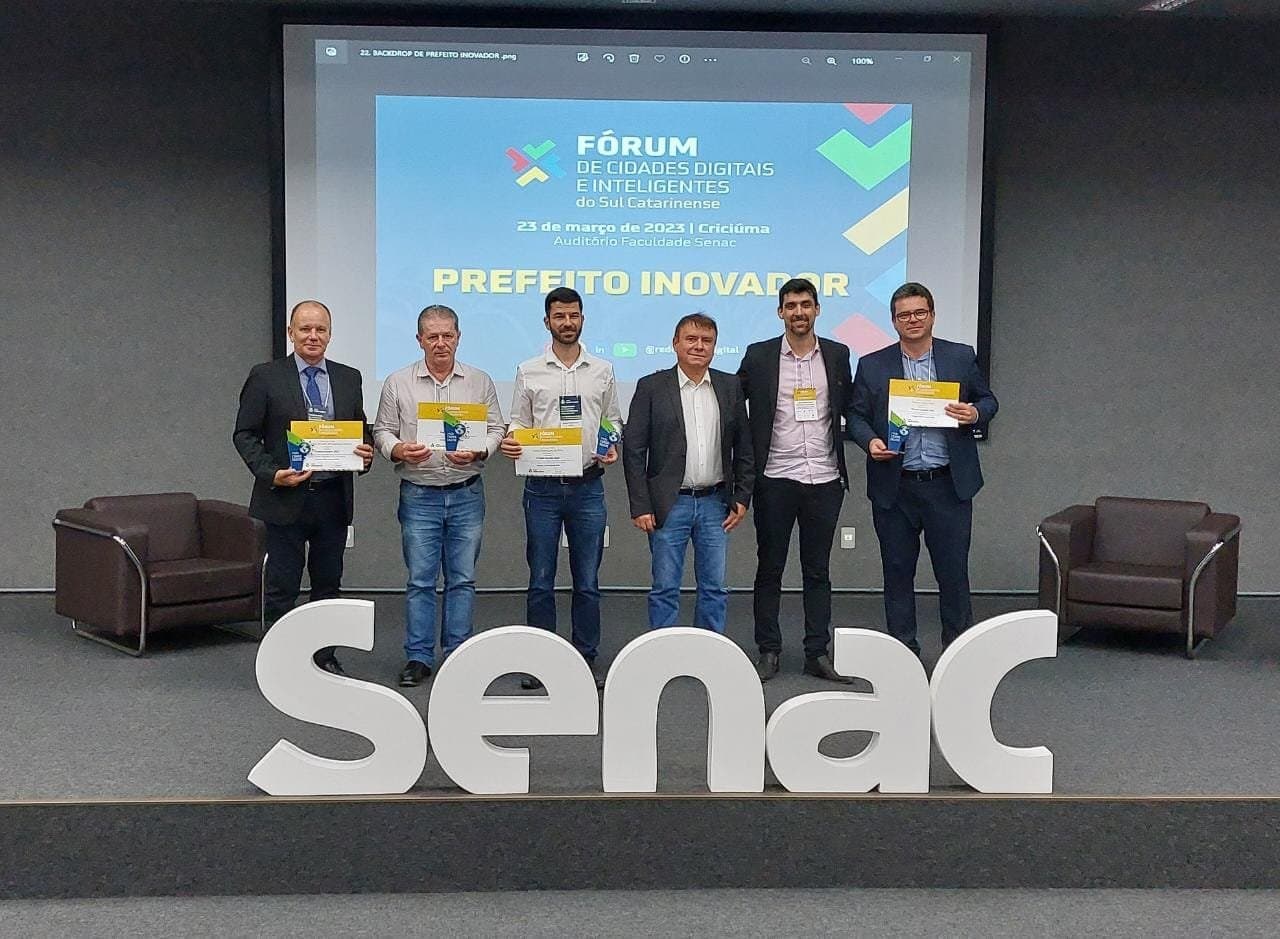 Laguna é premiada durante Fórum de Cidades Digitais e Inteligentes