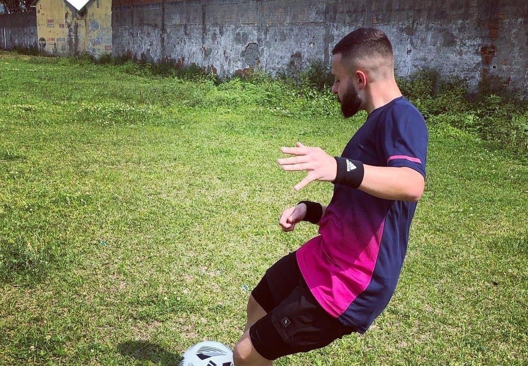 Homem perde movimentos das pernas durante partida de futebol em Tubarão