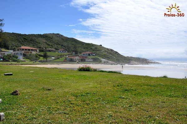 Mutirão de limpeza da Praia da Tereza, em Laguna, ocorre nesta quarta (29)