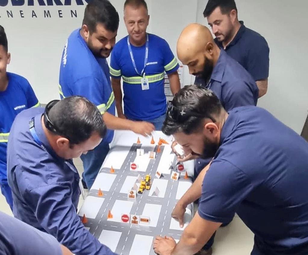 Colaboradores da Tubarão Saneamento passam por treinamento de Norma Regulamentadora