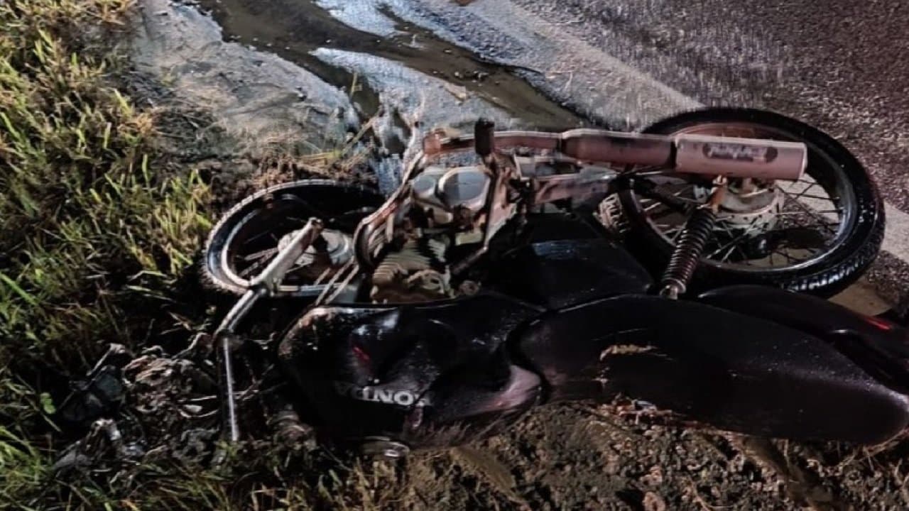 Homem de 33 anos morre em acidente entre moto e carro