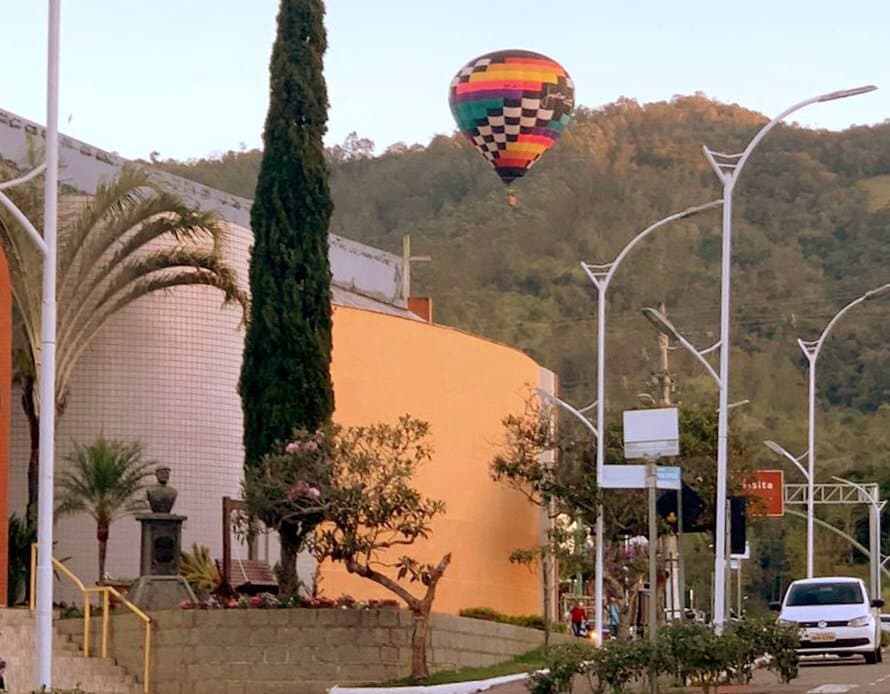 Voo de balão com direito a acompanhante será sorteado em Gravatal