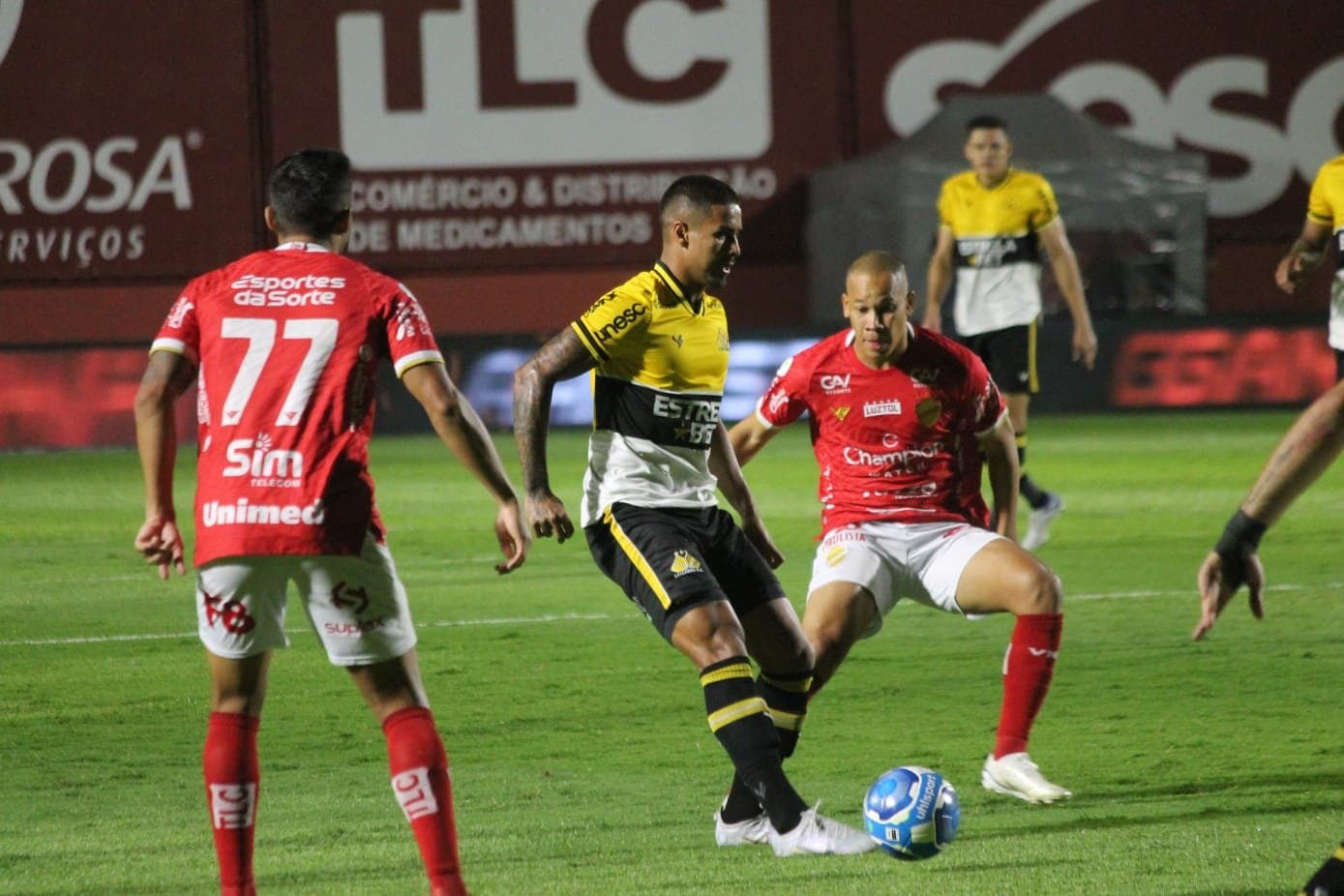 SÉRIE B: Com dois a menos, Criciúma empata com Vila Nova-GO