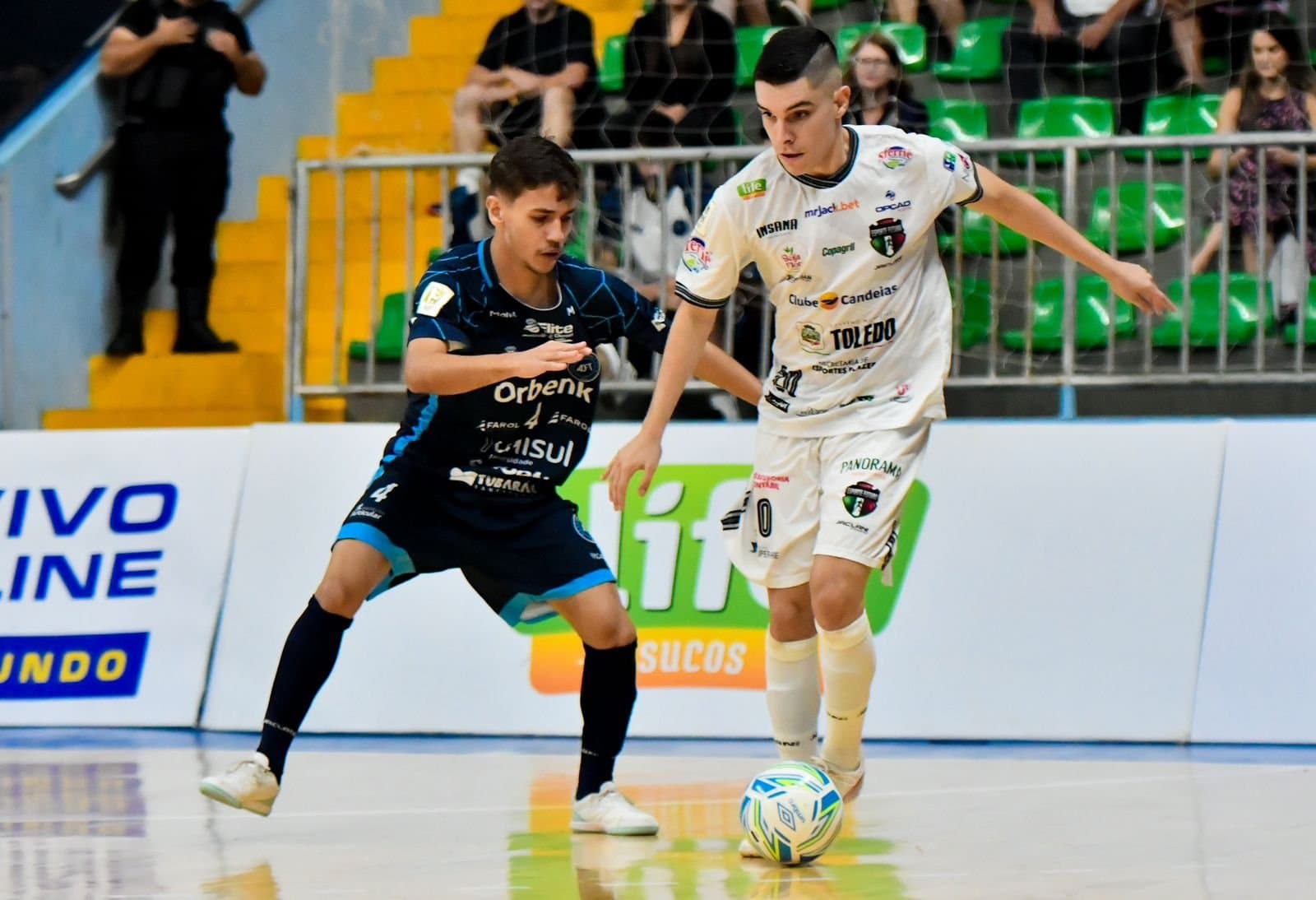 Tubarão Futsal encarta Minas com promoção para as mães